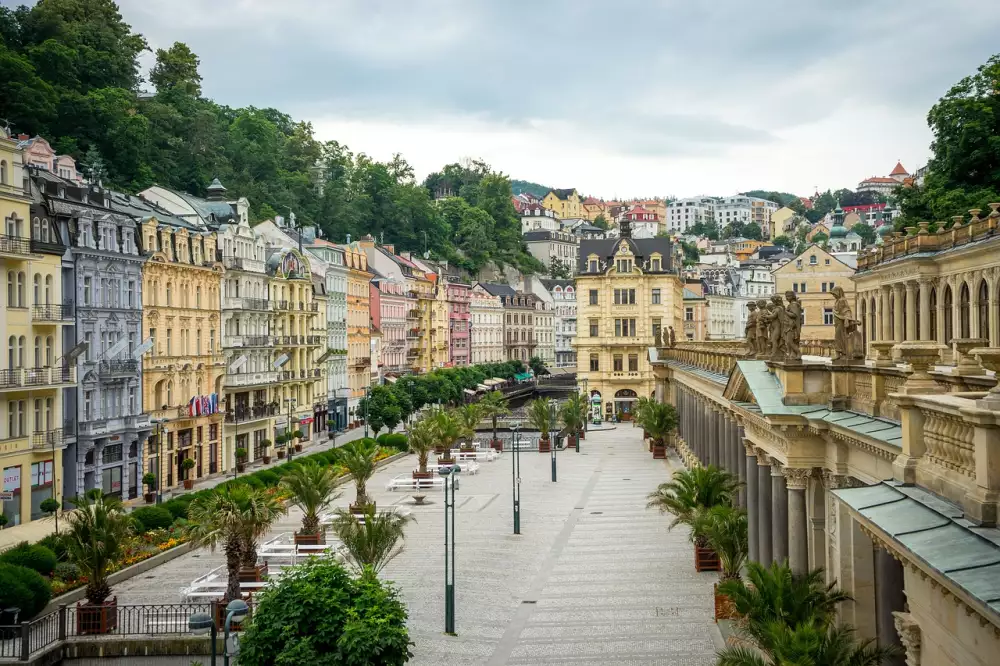 Práce Karlovy Vary - Základní Vzdělání